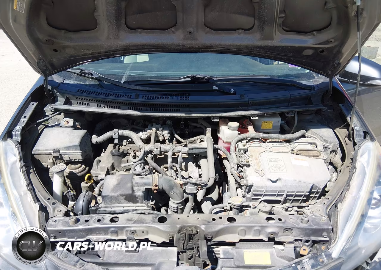 2015 Toyota Prius C One VIN:JTDKDTB36F1585868 - 10