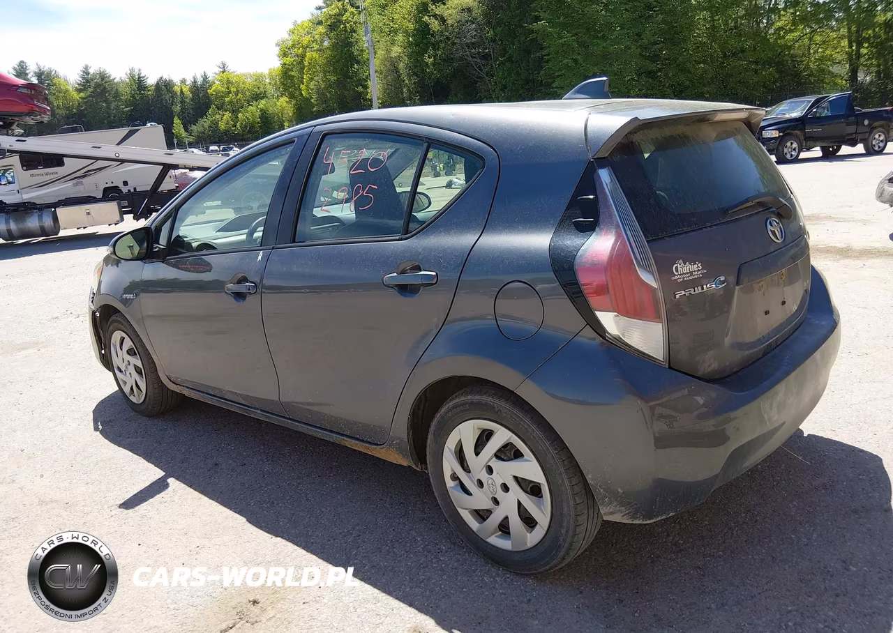 2015 Toyota Prius C One VIN:JTDKDTB36F1585868 - 3