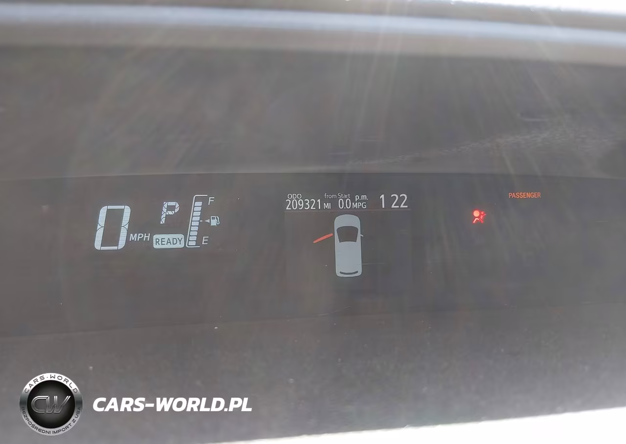 2015 Toyota Prius C One VIN:JTDKDTB36F1585868 - 7