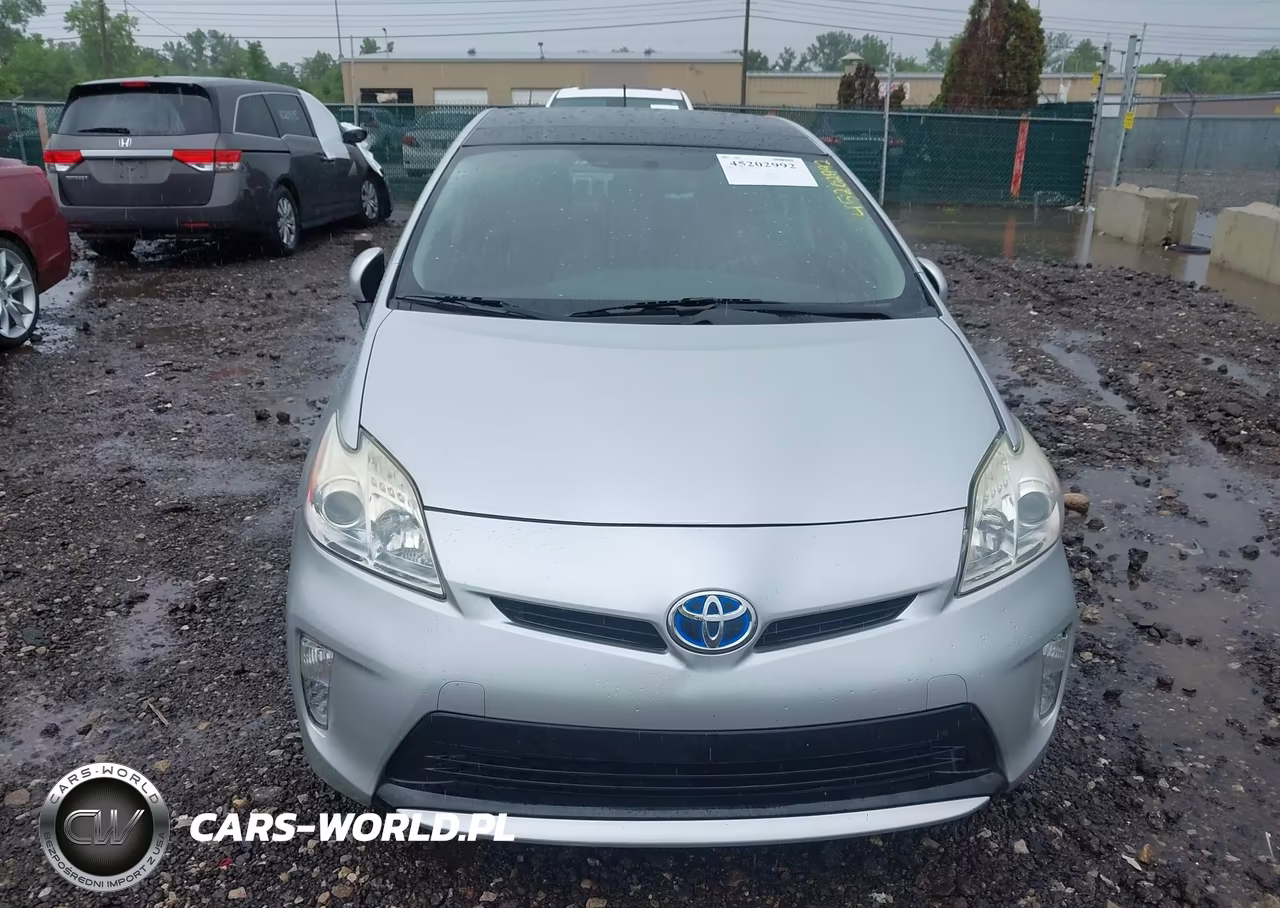 2013 Toyota Prius Three VIN:JTDKN3DU2D5645380 - 13