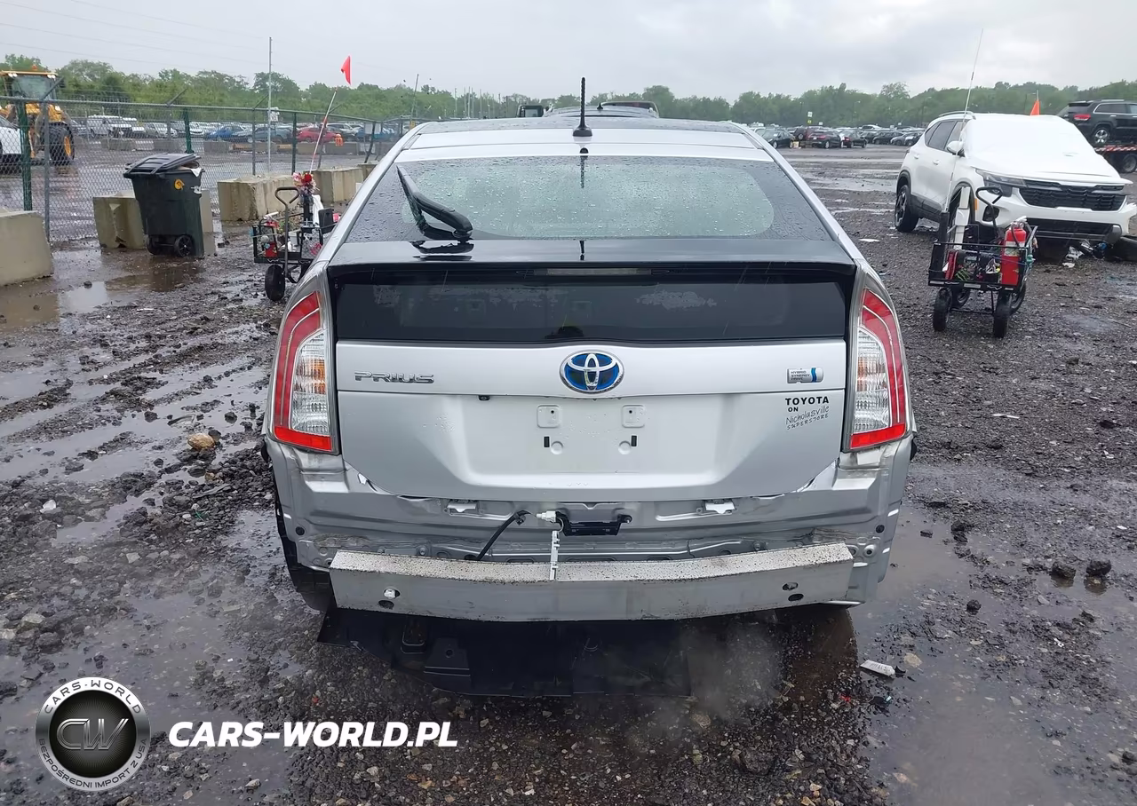 2013 Toyota Prius Three VIN:JTDKN3DU2D5645380 - 17
