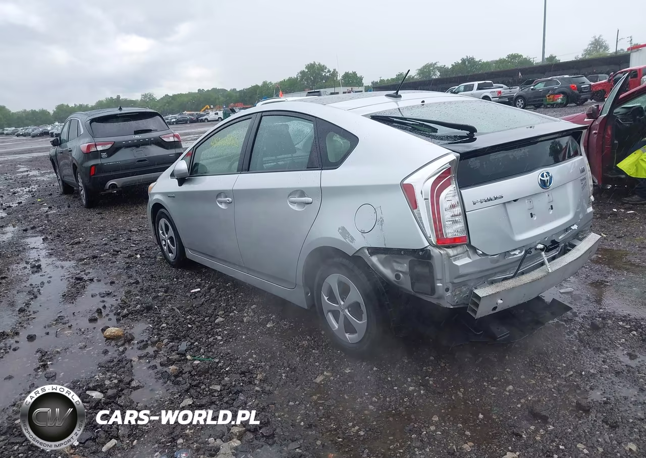 2013 Toyota Prius Three VIN:JTDKN3DU2D5645380 - 3
