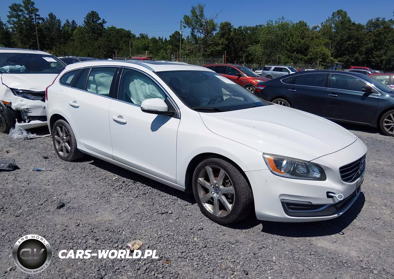 2016 Volvo V60 T5 Drive-E Premier – zdjęcie 1 z 16