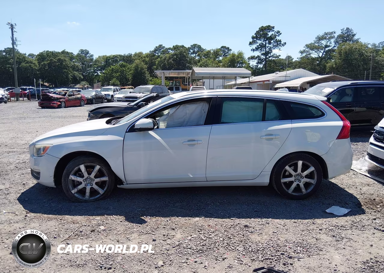 2016 Volvo V60 T5 Drive-E Premier VIN:YV140MEK1G1292856 - 14