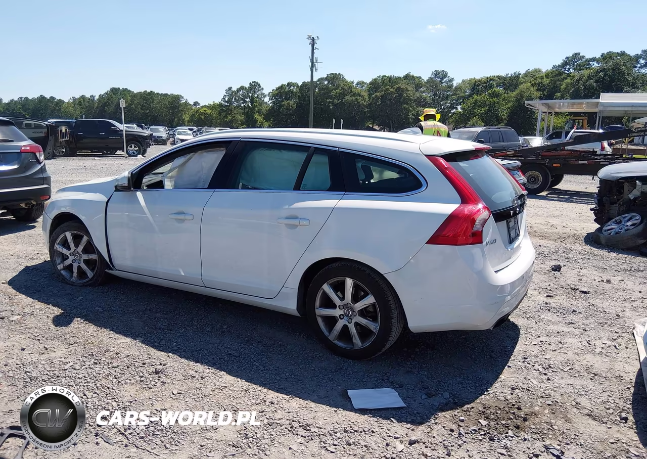2016 Volvo V60 T5 Drive-E Premier VIN:YV140MEK1G1292856 - 3