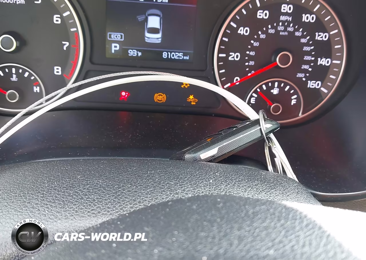 2019 Kia Optima S VIN:5XXGT4L31KG360477 - 11