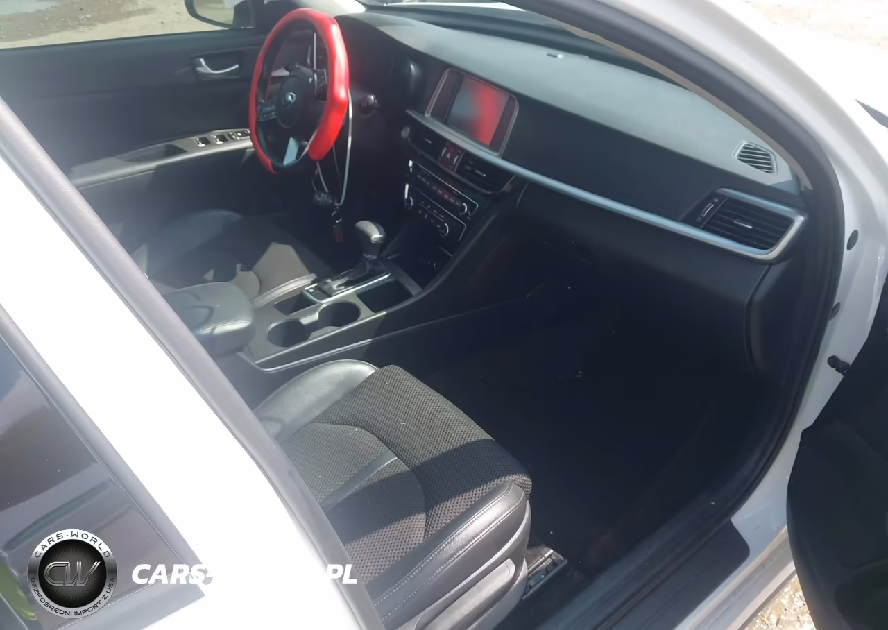 2019 Kia Optima S VIN:5XXGT4L31KG360477 - 5