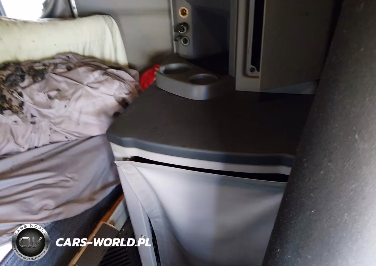 2017 Peterbilt 579 VIN:1XPBDP9XXHD444026 - 13