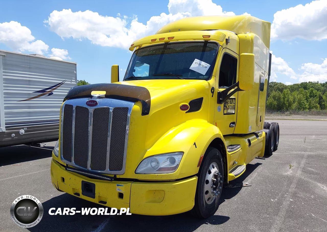 2017 Peterbilt 579 VIN:1XPBDP9XXHD444026 - 2