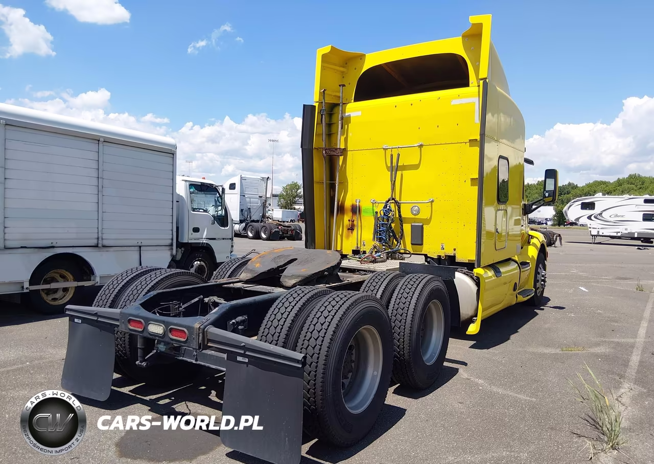 2017 Peterbilt 579 VIN:1XPBDP9XXHD444026 - 4