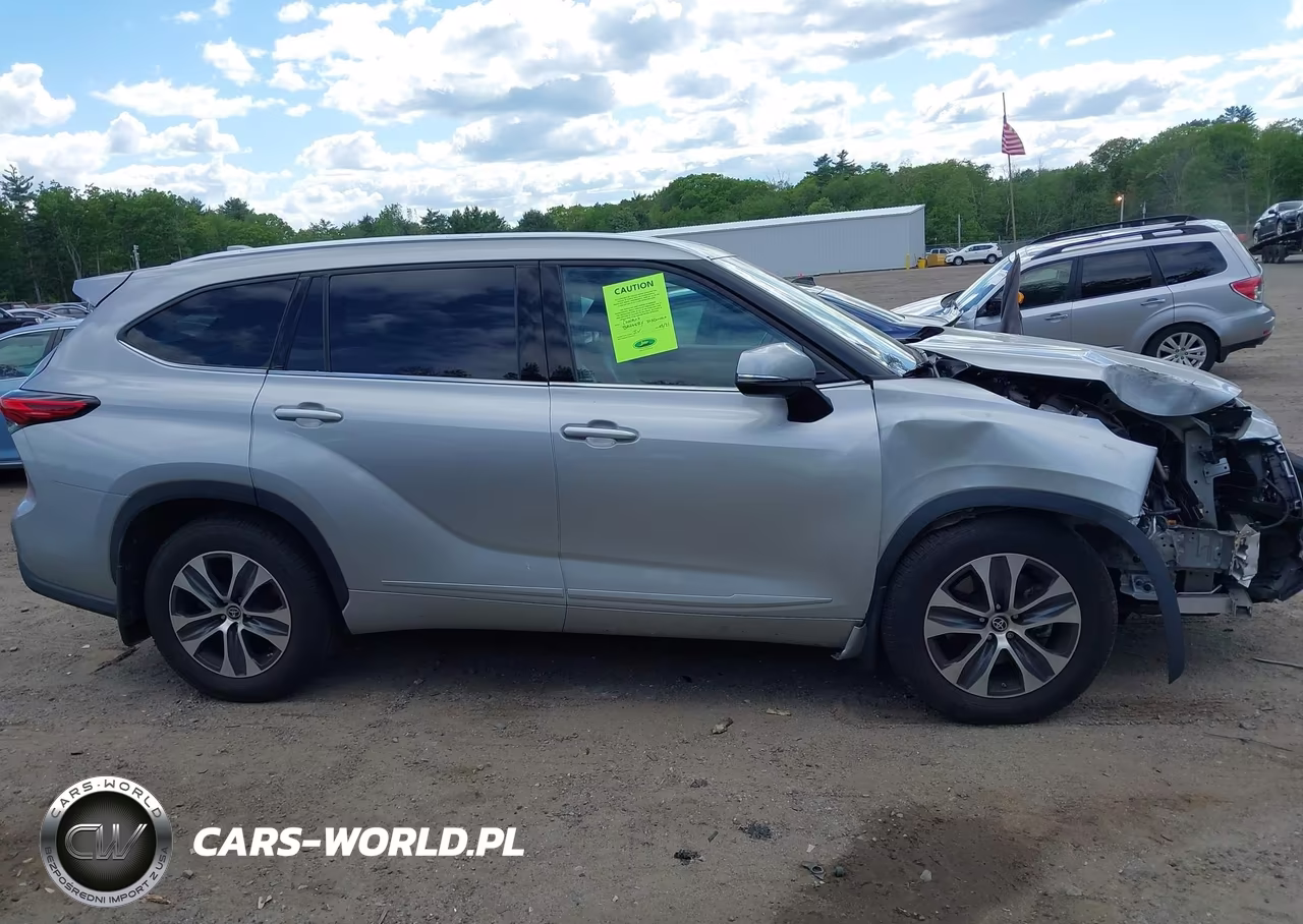 2021 Toyota Highlander Xle VIN:5TDHZRBH4MS557335 - 13