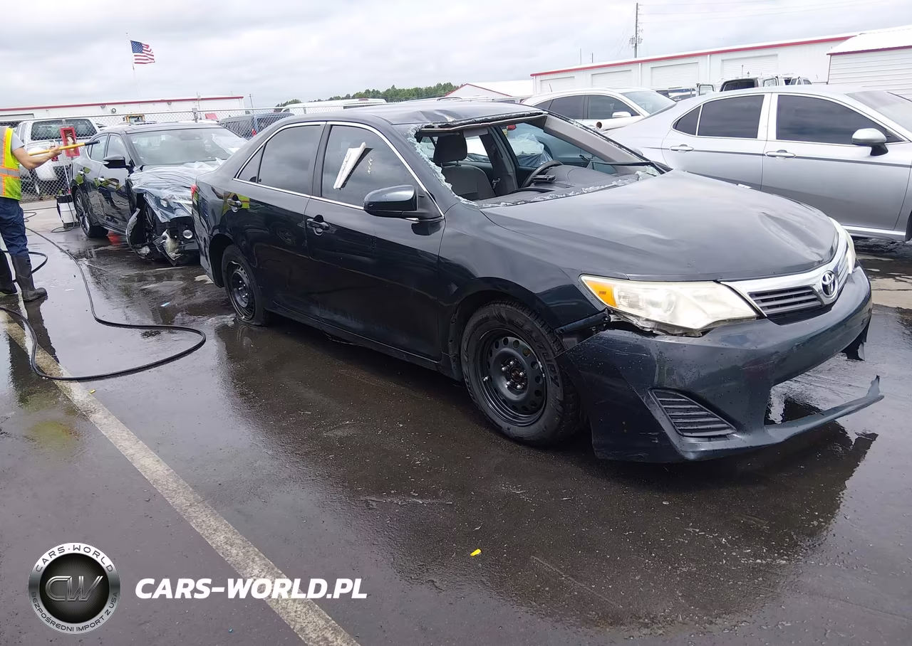 2014 Toyota Camry L – zdjęcie 1 z 16