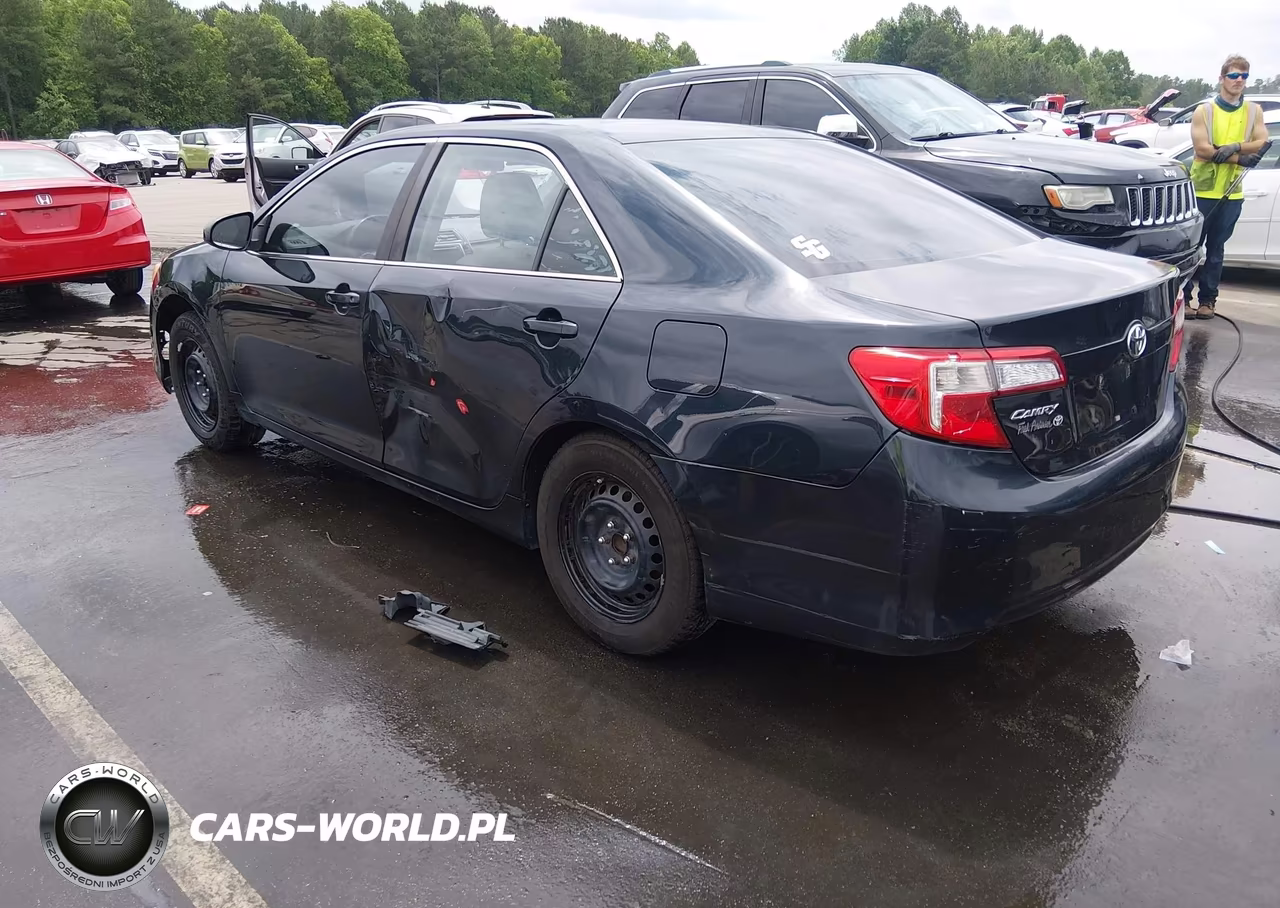 2014 Toyota Camry L VIN:4T1BF1FK7EU763764 - 3