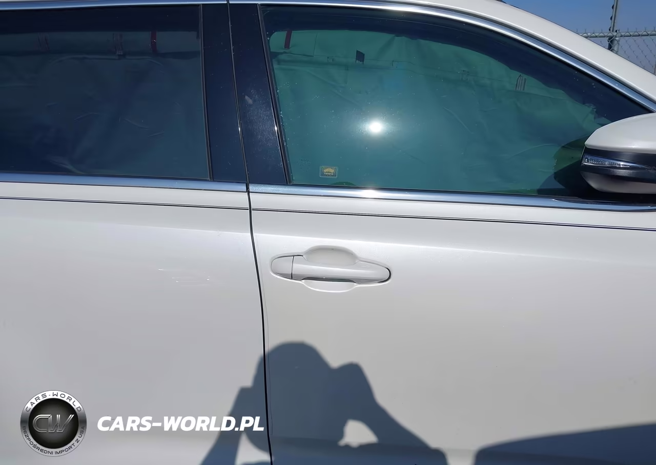 2019 Toyota Highlander Xle VIN:5TDKZRFH2KS554320 - 14
