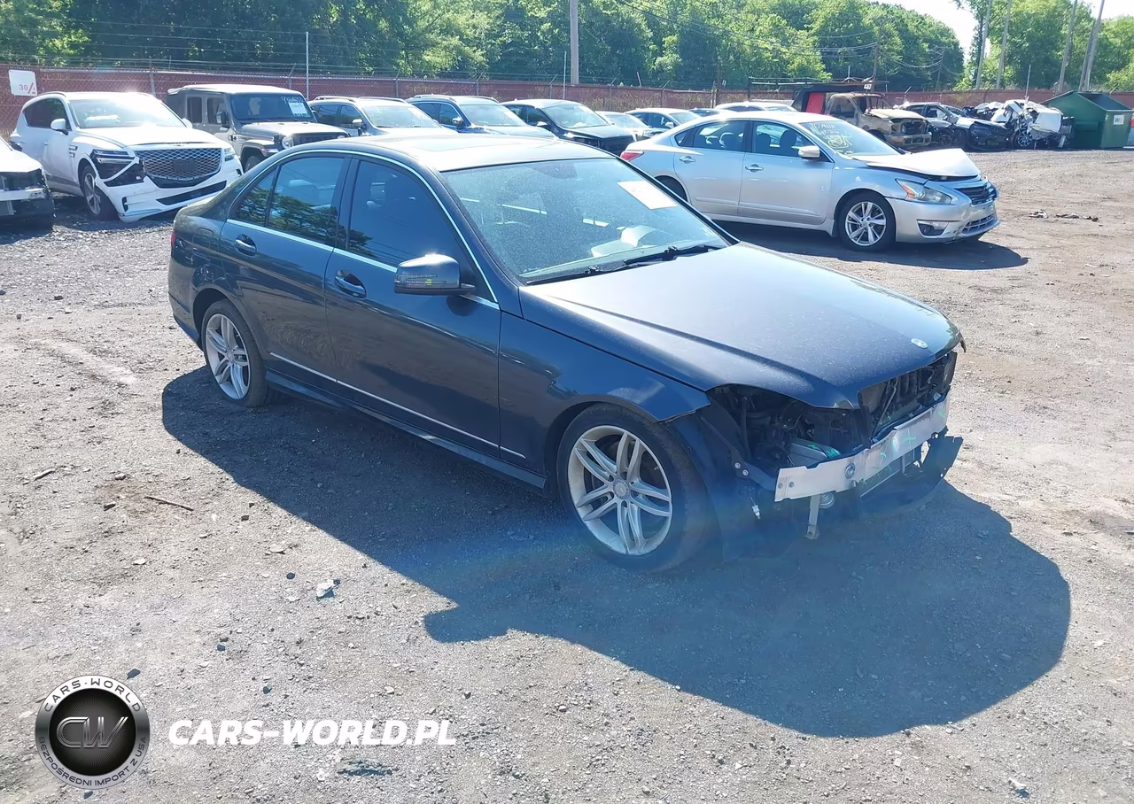 2013 Mercedes-Benz C 300 Sport 4Matic – zdjęcie 1 z 18