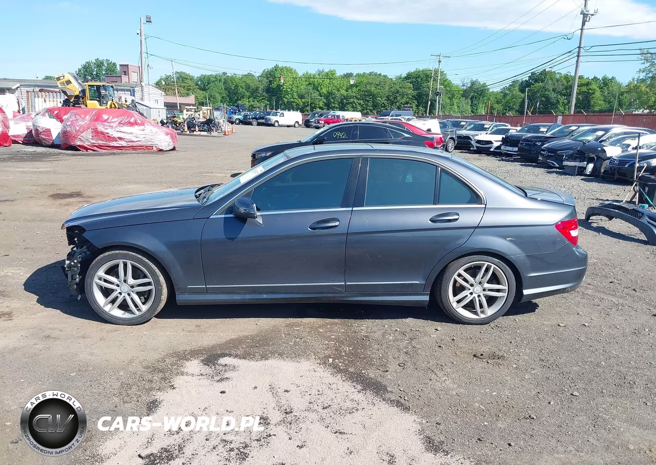 2013 Mercedes-Benz C 300 Sport 4Matic VIN:WDDGF8AB6DR245436 - 15