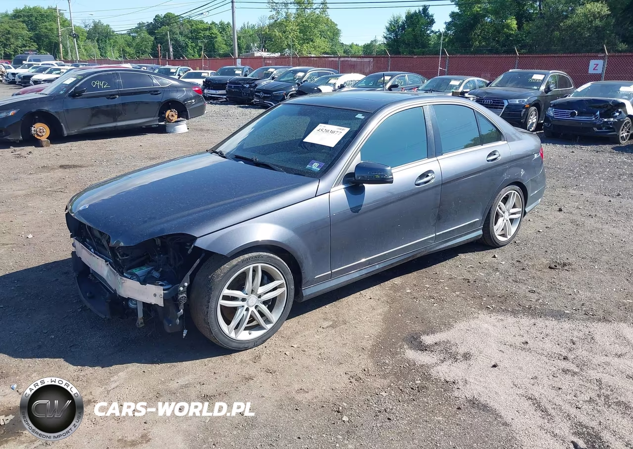 2013 Mercedes-Benz C 300 Sport 4Matic VIN:WDDGF8AB6DR245436 - 2