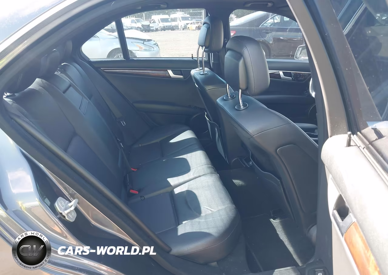 2013 Mercedes-Benz C 300 Sport 4Matic VIN:WDDGF8AB6DR245436 - 8