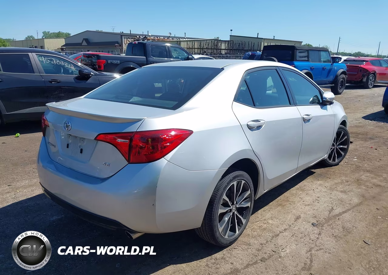 2017 Toyota Corolla Se VIN:2T1BURHEXHC867084 - 4