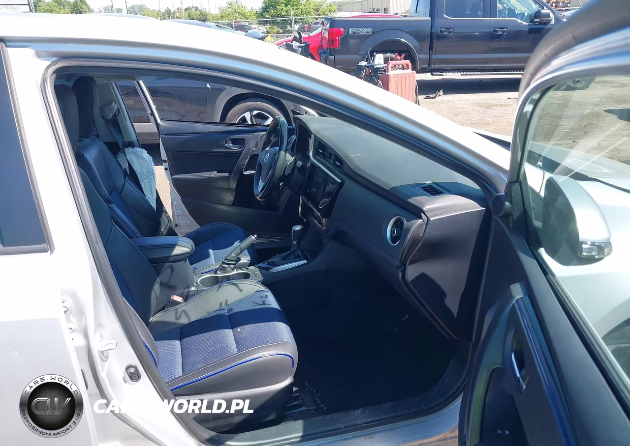 2017 Toyota Corolla Se VIN:2T1BURHEXHC867084 - 5