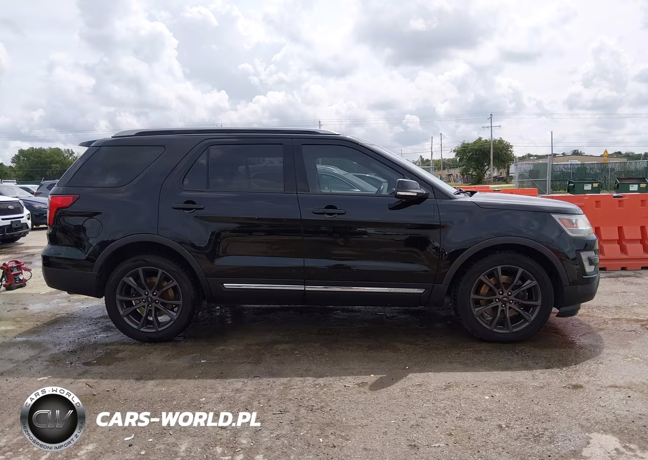 2017 Ford Explorer Xlt VIN:1FM5K7D82HGC21185 - 13