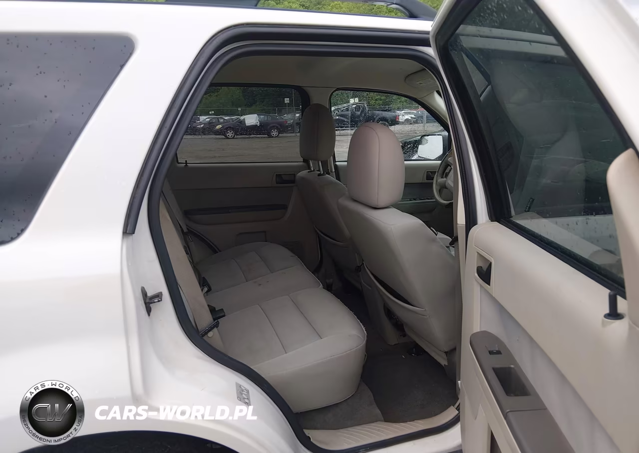 2010 Ford Escape Xlt VIN:1FMCU9D70AKC04716 - 8