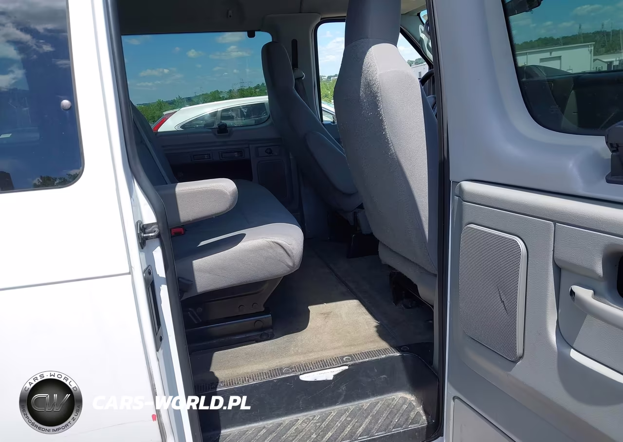 2011 Ford E-350 Super Duty Xlt VIN:1FBNE3BL3BDB09228 - 8