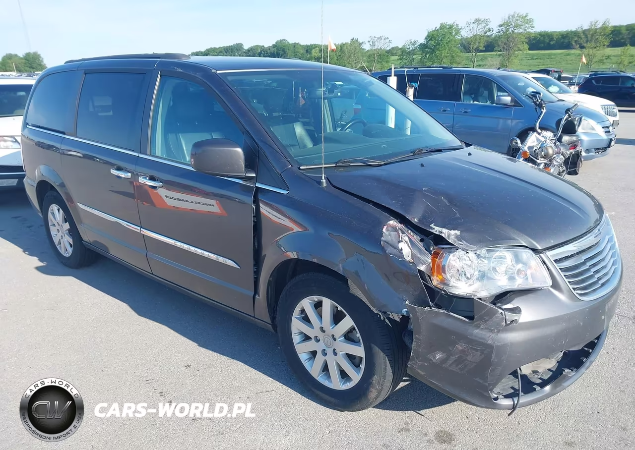 2016 Chrysler Town & Country Touring – zdjęcie 1 z 16