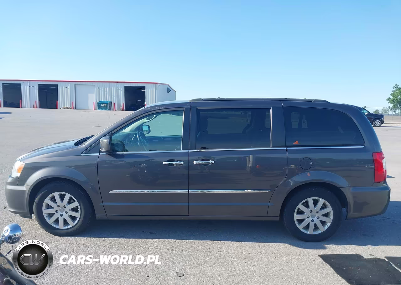 2016 Chrysler Town & Country Touring VIN:2C4RC1BG3GR127341 - 14