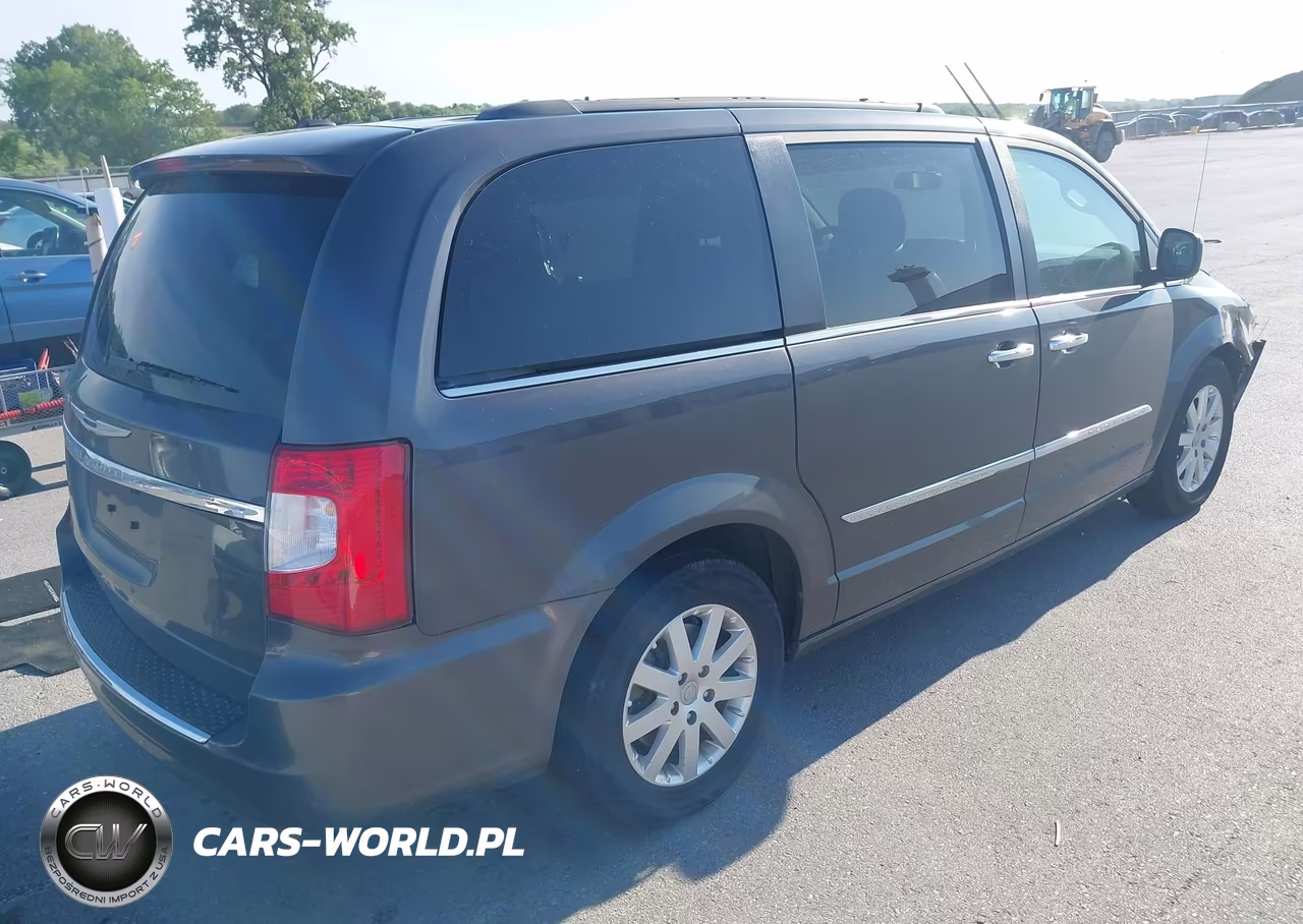 2016 Chrysler Town & Country Touring VIN:2C4RC1BG3GR127341 - 4