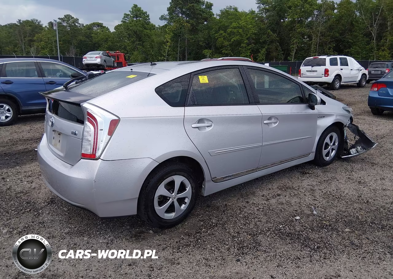 2012 Toyota Prius Two VIN:JTDKN3DU6C1534563 - 4