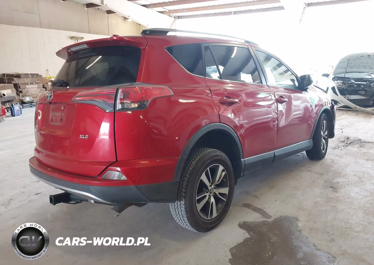 2017 Toyota Rav4 Xle VIN:JTMWFREV3HJ107924 - 4