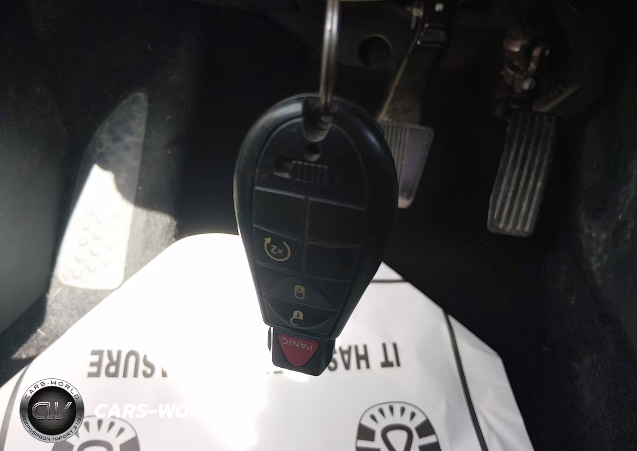 2016 Jeep Cherokee Latitude VIN:1C4PJMCB4GW140284 - 11