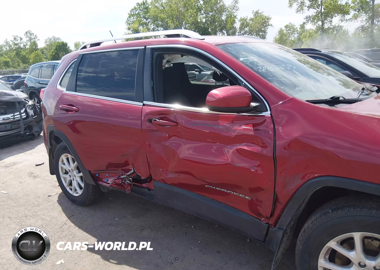 2016 Jeep Cherokee Latitude VIN:1C4PJMCB4GW140284 - 13