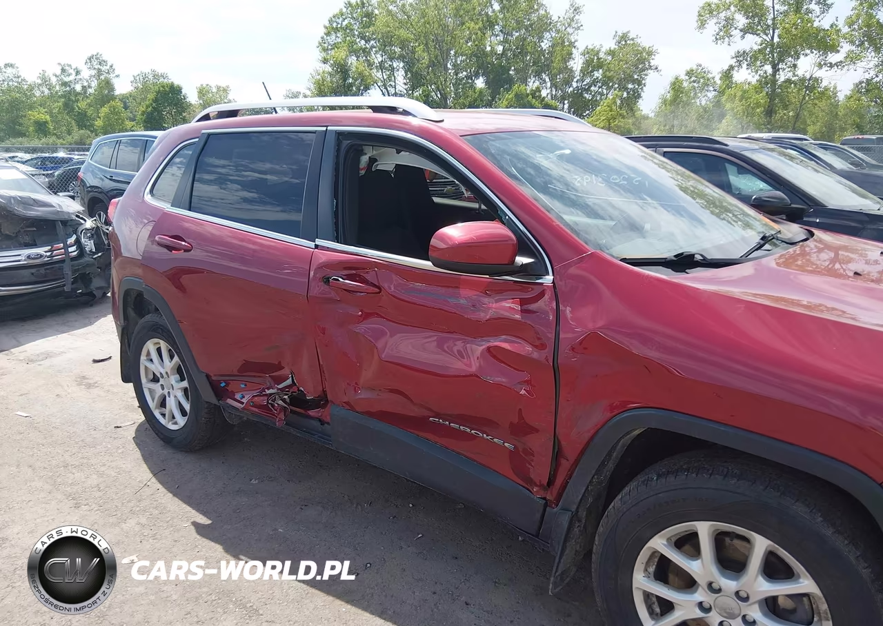 2016 Jeep Cherokee Latitude VIN:1C4PJMCB4GW140284 - 6
