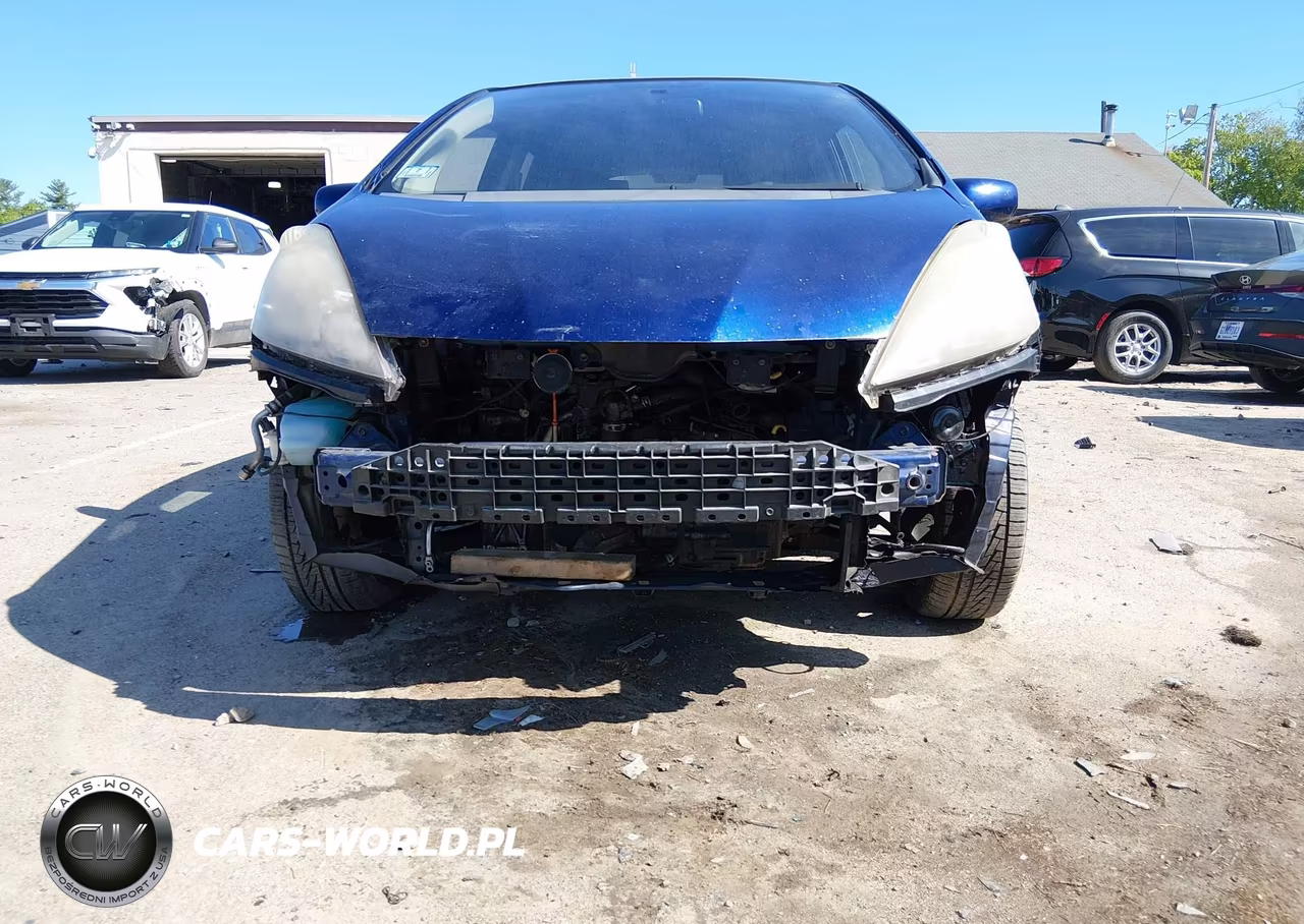 2012 Honda Fit Sport VIN:JHMGE8H65CC011438 - 6