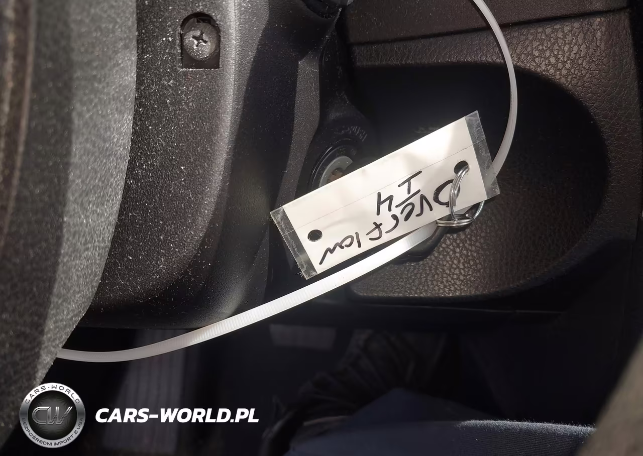 2015 Toyota Corolla Le VIN:2T1BURHE3FC360153 - 11