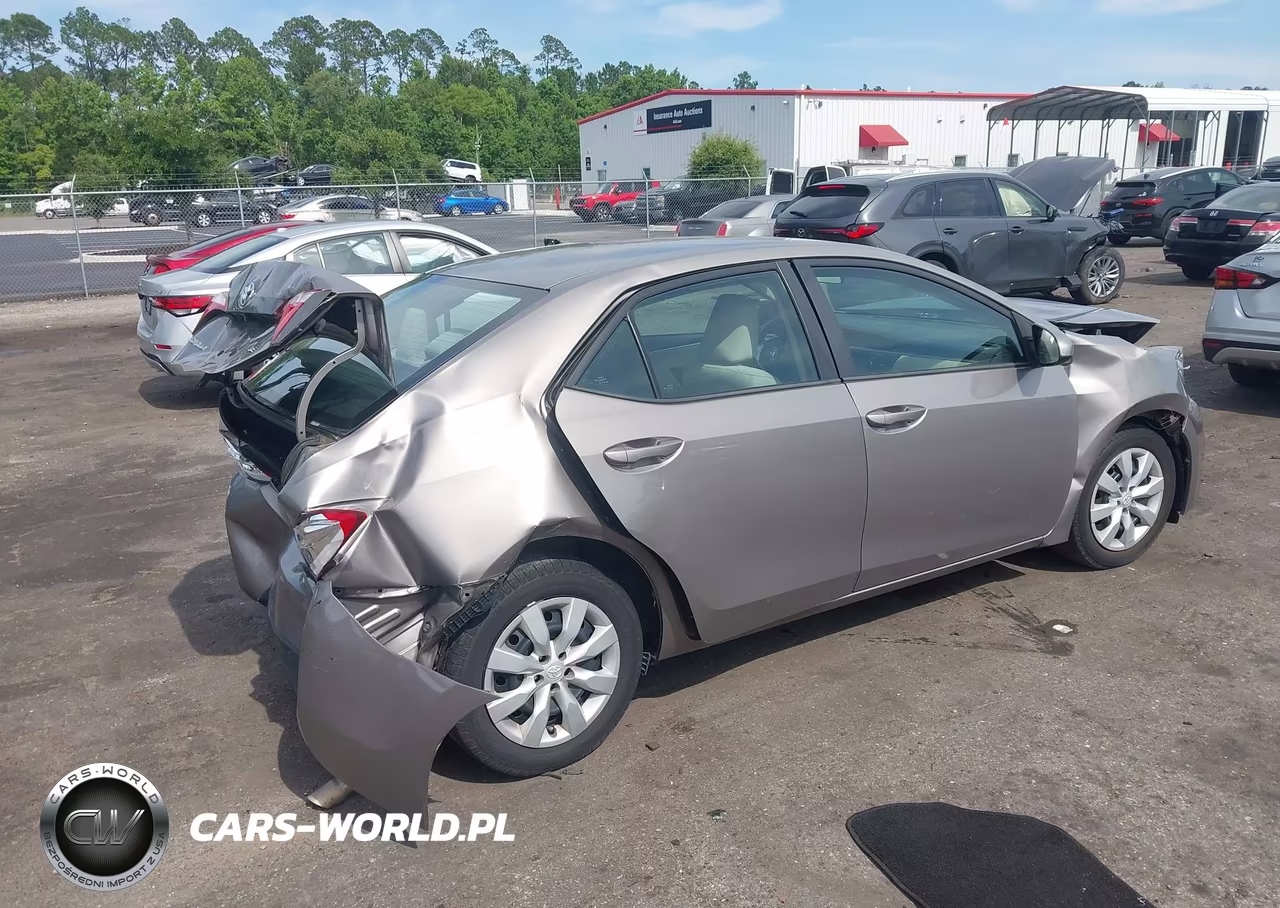2015 Toyota Corolla Le VIN:2T1BURHE3FC360153 - 4