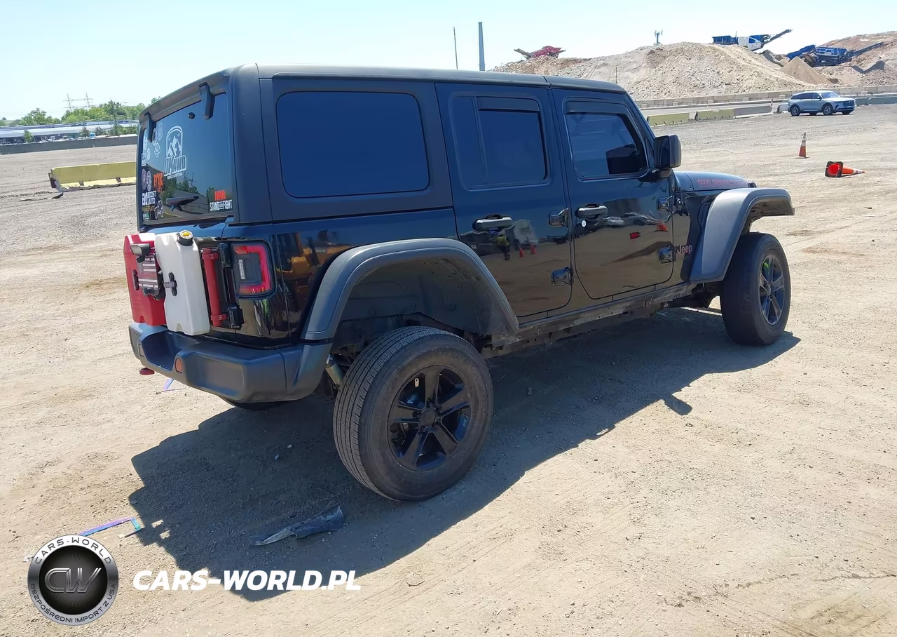 2018 Jeep Wrangler Unlimited Rubicon 4X4 VIN:1C4HJXFN0JW141600 - 4