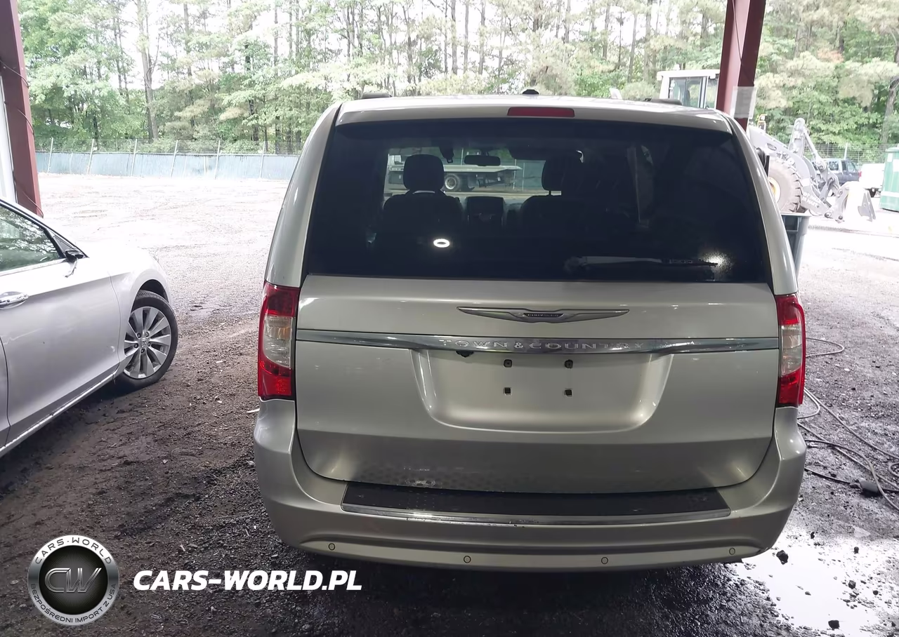 2012 Chrysler Town & Country Touring-L VIN:2C4RC1CG2CR124665 - 16