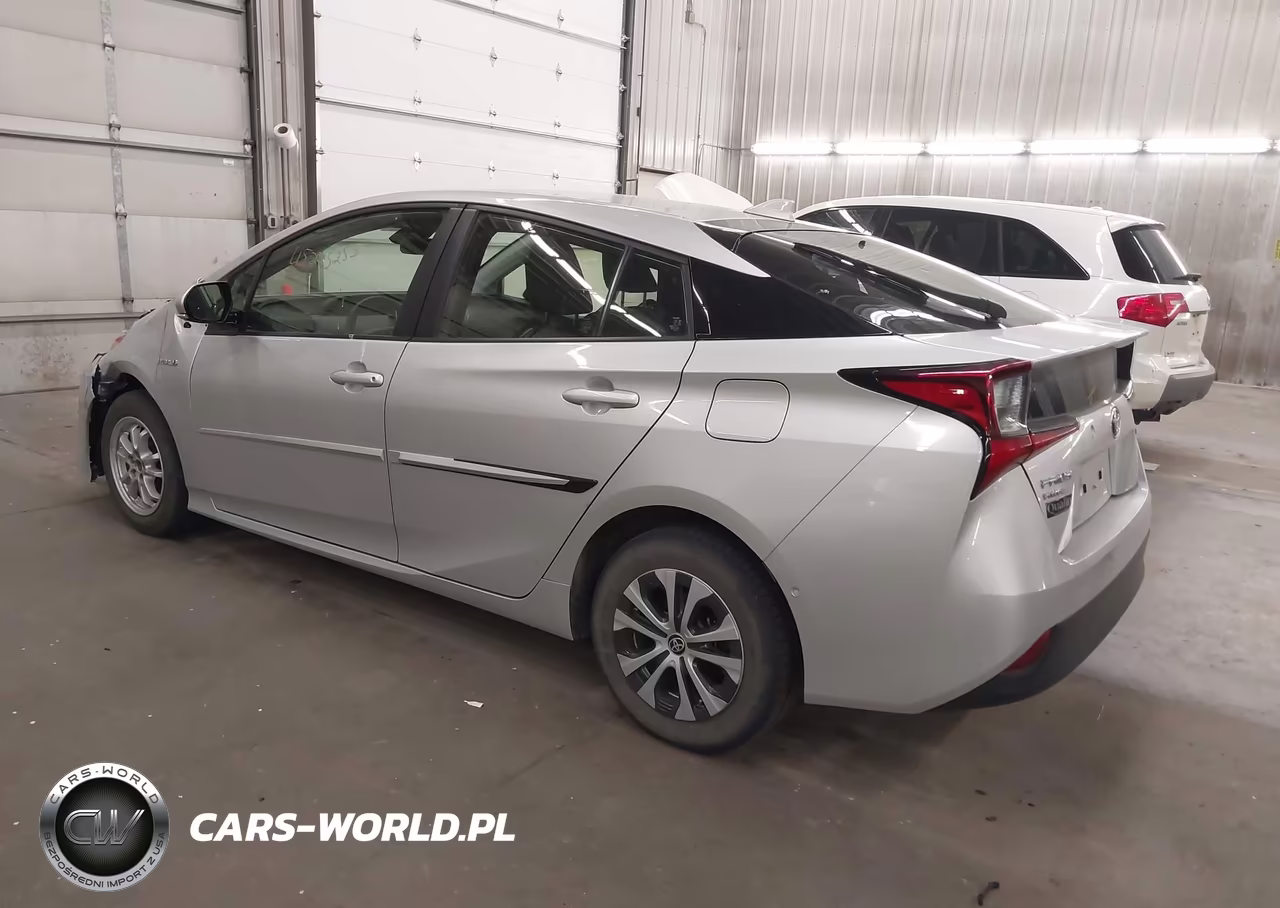 2019 Toyota Prius Le VIN:JTDL9RFU5K3011157 - 3
