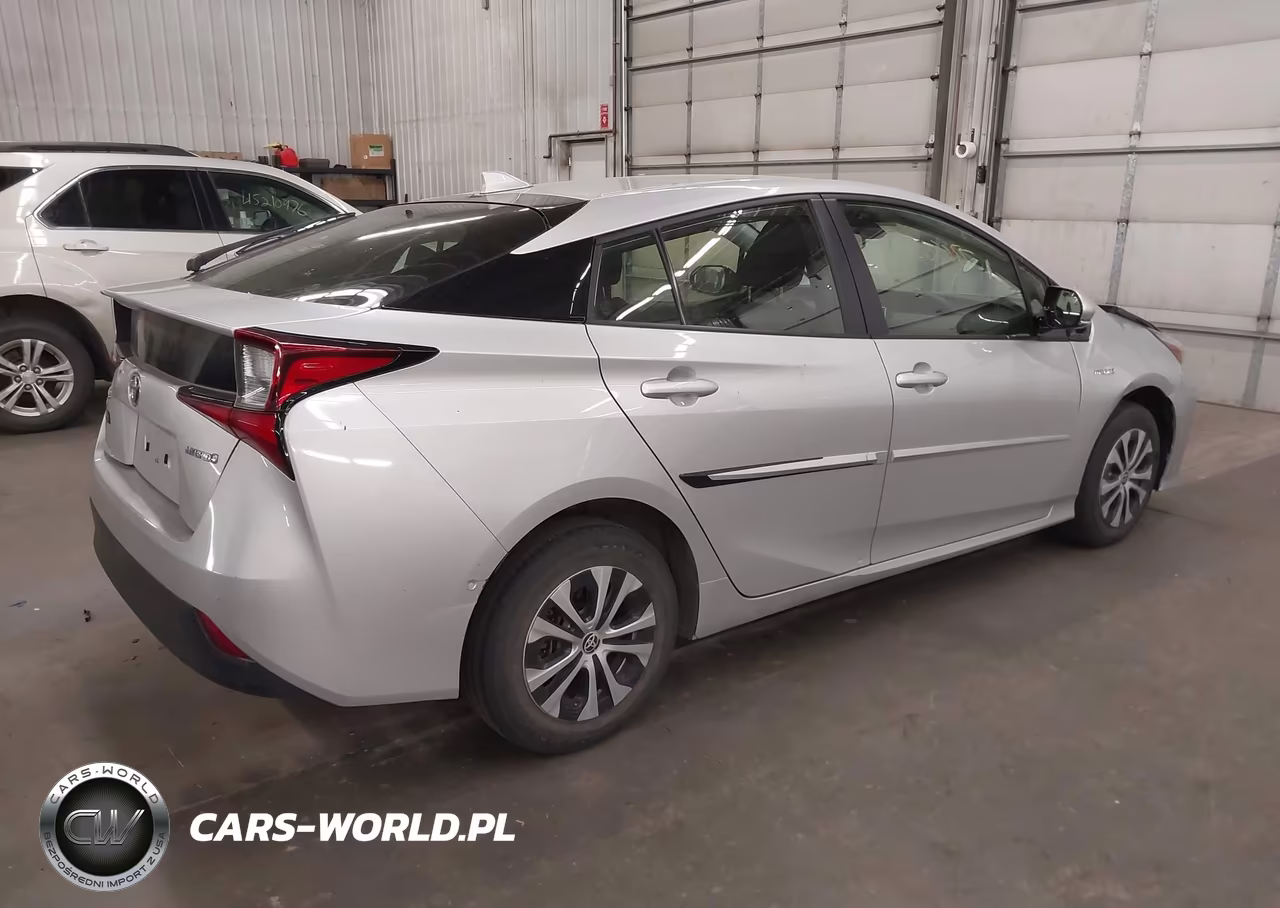 2019 Toyota Prius Le VIN:JTDL9RFU5K3011157 - 4
