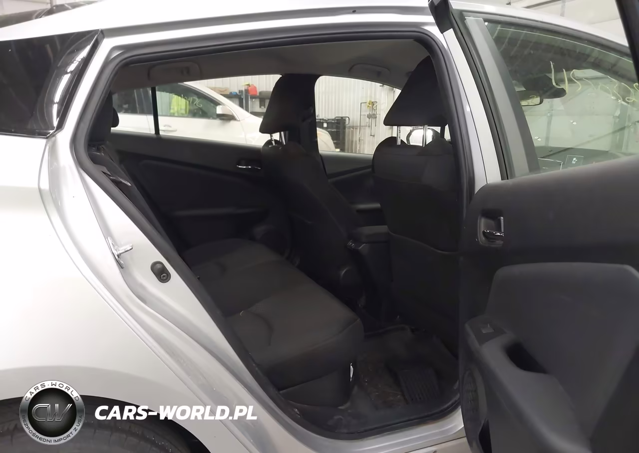 2019 Toyota Prius Le VIN:JTDL9RFU5K3011157 - 8