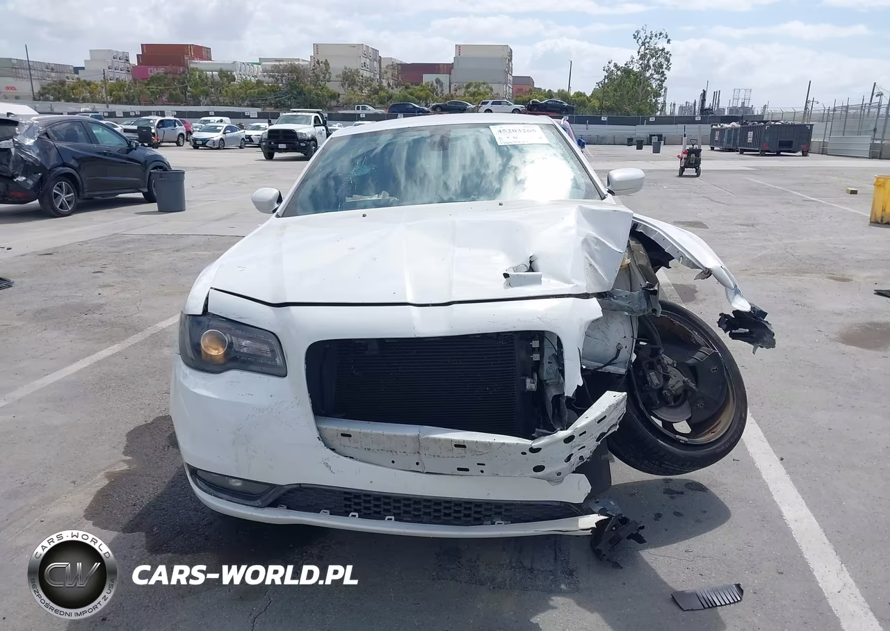 2019 Chrysler 300 300S VIN:2C3CCABG8KH634020 - 13