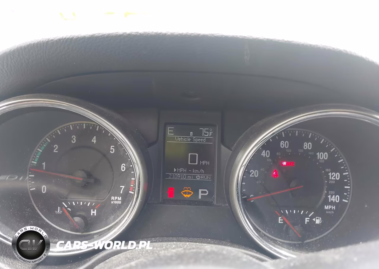 2011 Jeep Grand Cherokee Laredo VIN:1J4RR4GG2BC717731 - 7
