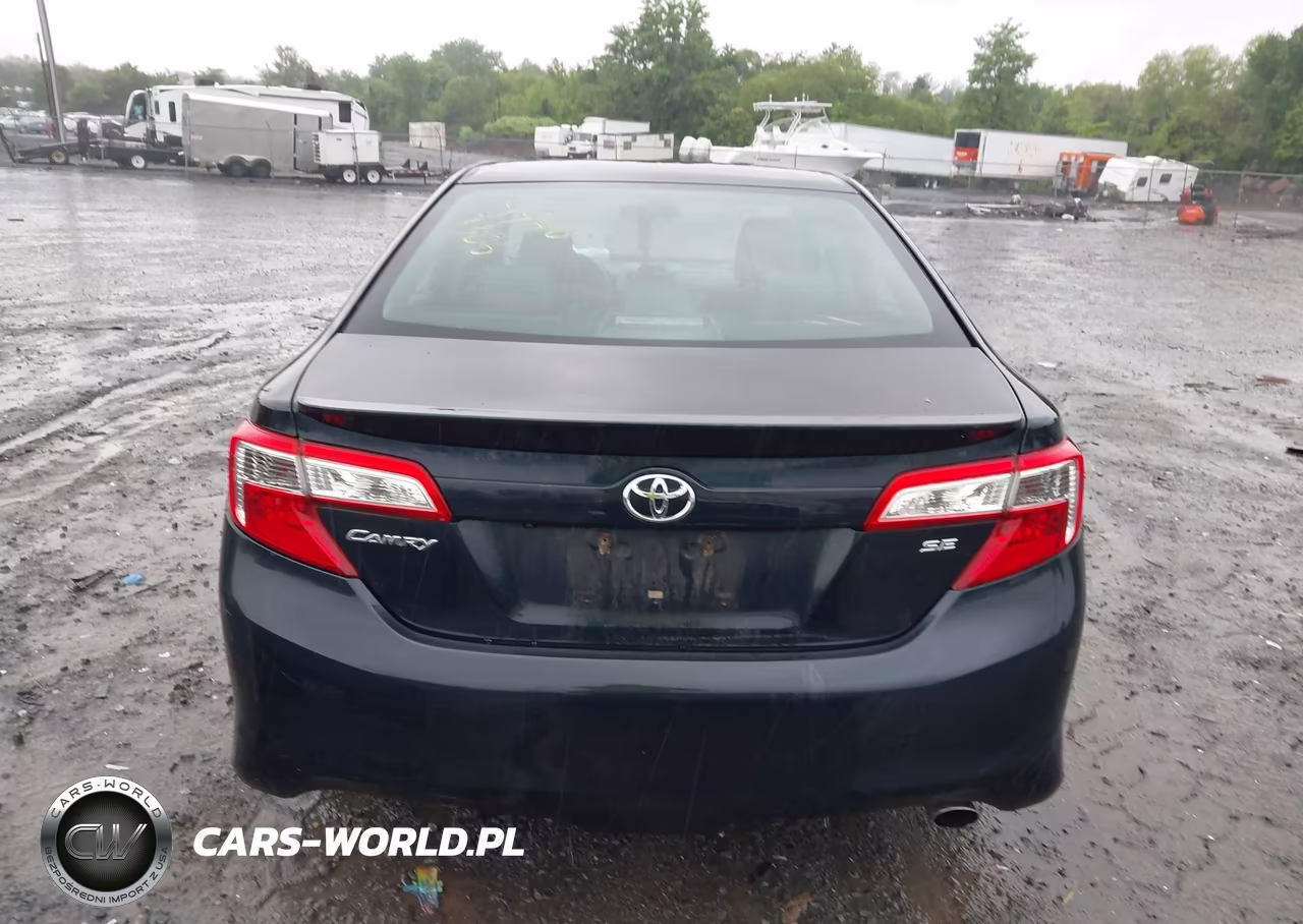 2014 Toyota Camry Se VIN:4T1BF1FK9EU852302 - 17