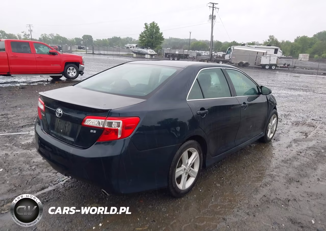 2014 Toyota Camry Se VIN:4T1BF1FK9EU852302 - 4