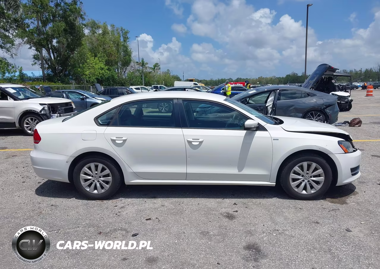 2015 Volkswagen Passat 1.8T Wolfsburg Edition VIN:1VWAT7A3XFC040118 - 13
