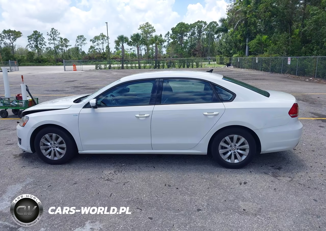 2015 Volkswagen Passat 1.8T Wolfsburg Edition VIN:1VWAT7A3XFC040118 - 14