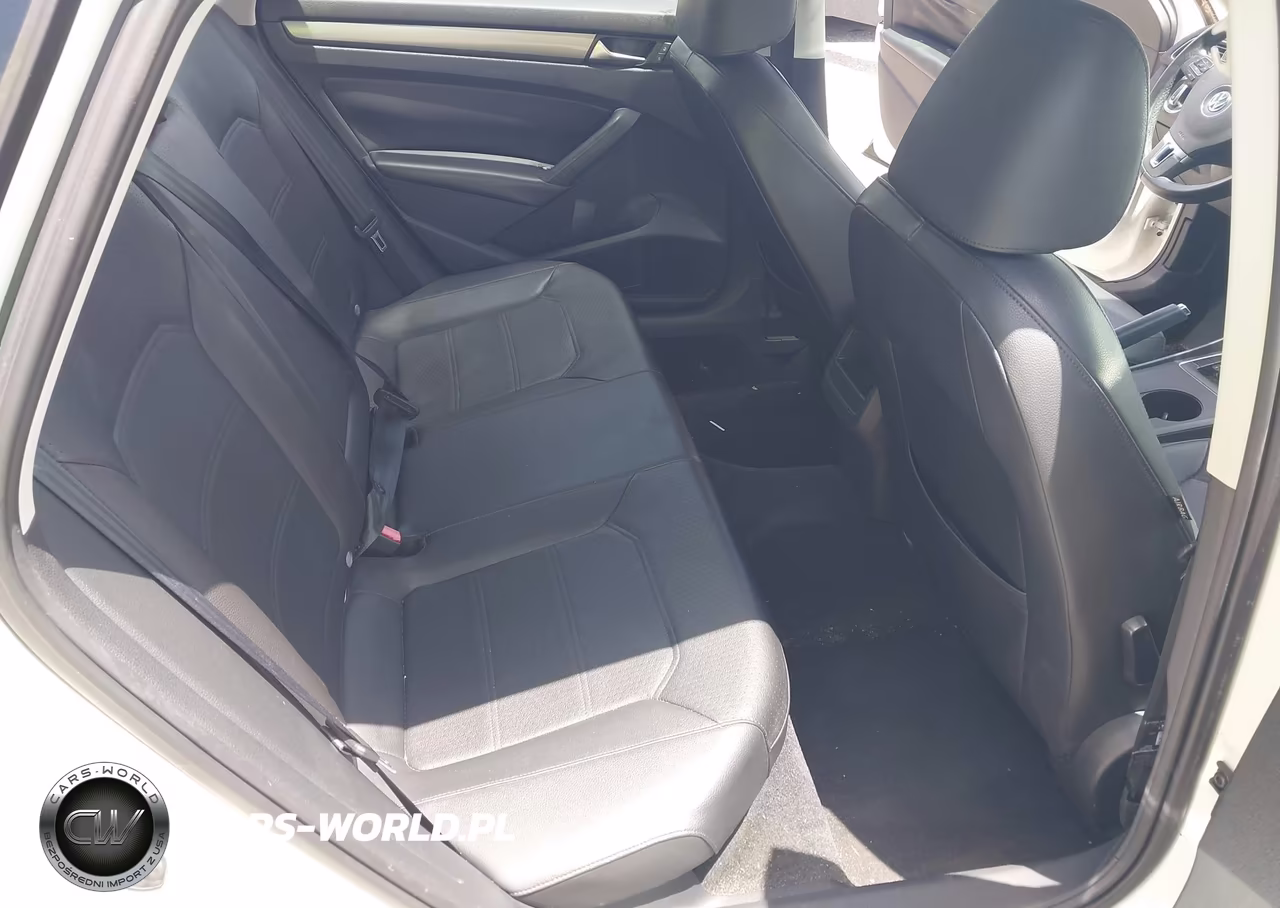 2015 Volkswagen Passat 1.8T Wolfsburg Edition VIN:1VWAT7A3XFC040118 - 8
